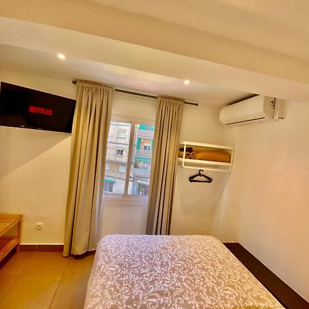 Suites Nuevas Con Bano Privado Frente Al Metro St Mwc Barcelona-Fira L'Hospitalet de Llobregat Exterior photo