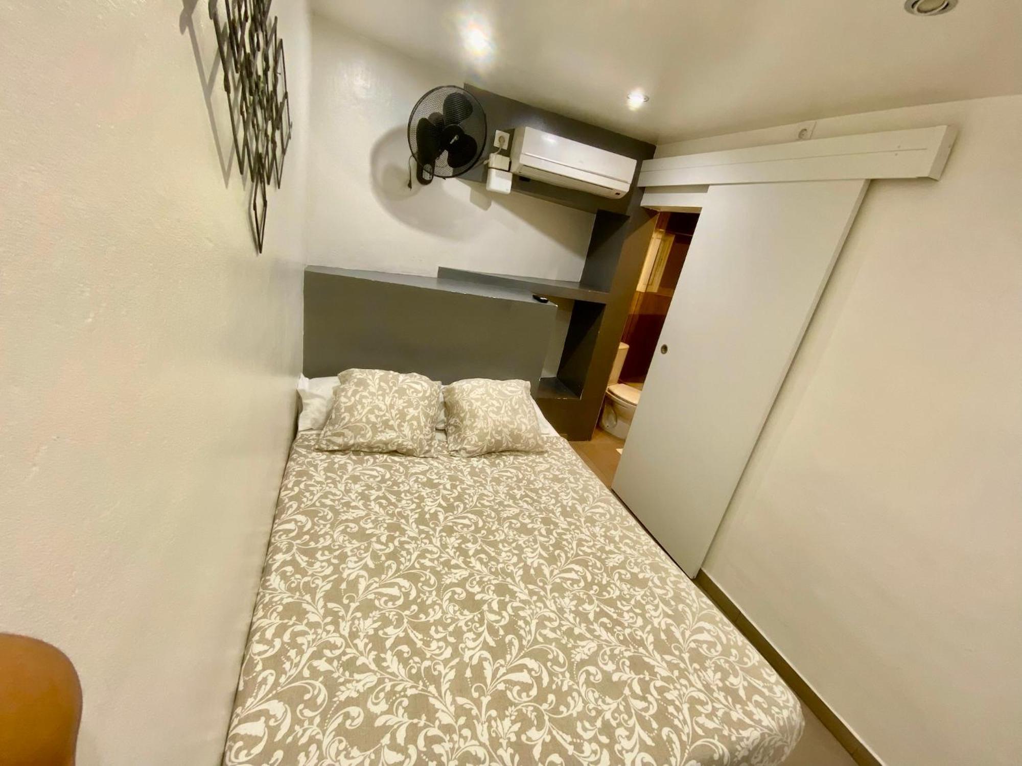 Suites Nuevas Con Bano Privado Frente Al Metro St Mwc Barcelona-Fira L'Hospitalet de Llobregat Exterior photo